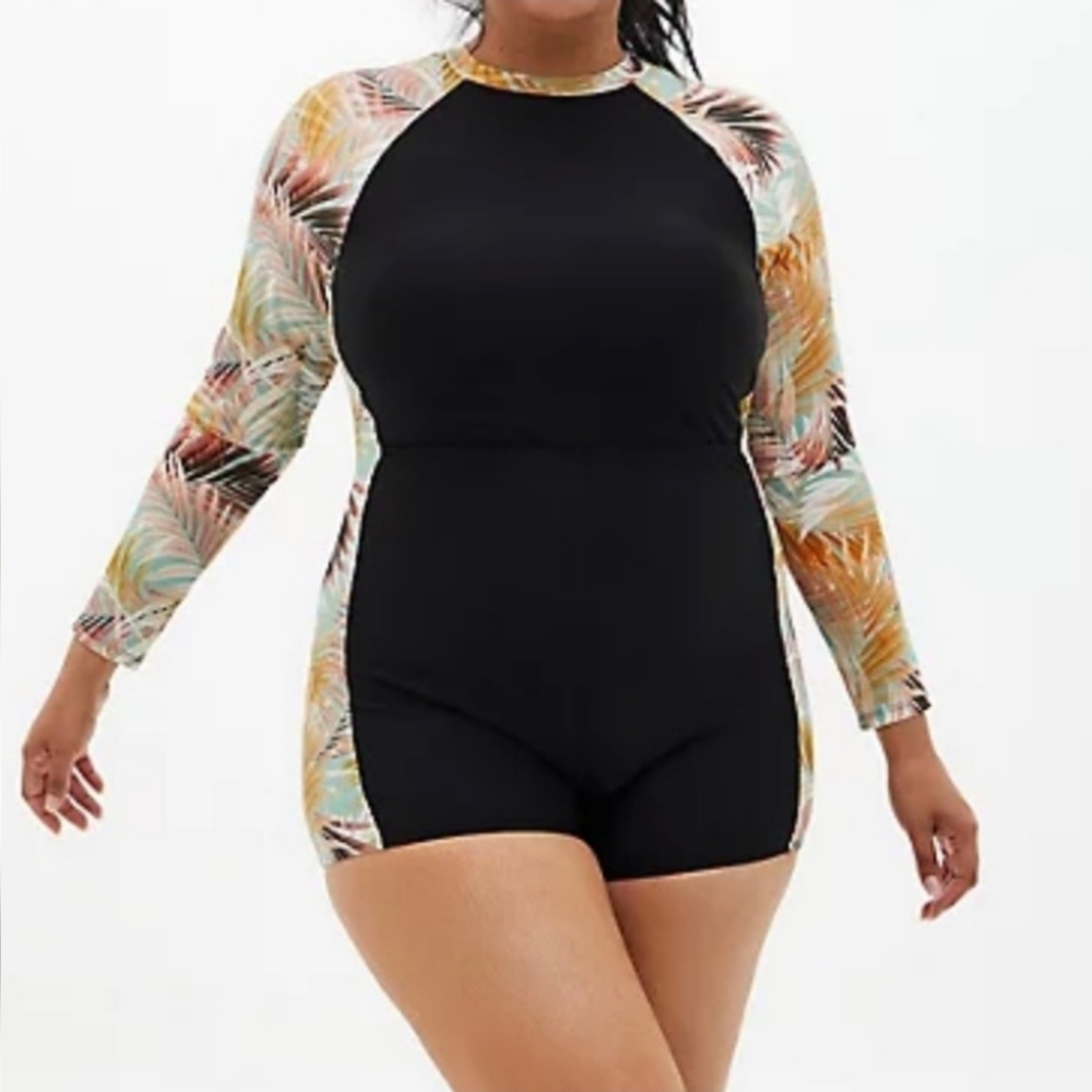 New!Torrid Wireless Long Sleeve  RashGuard one piece swimsuit Size 2